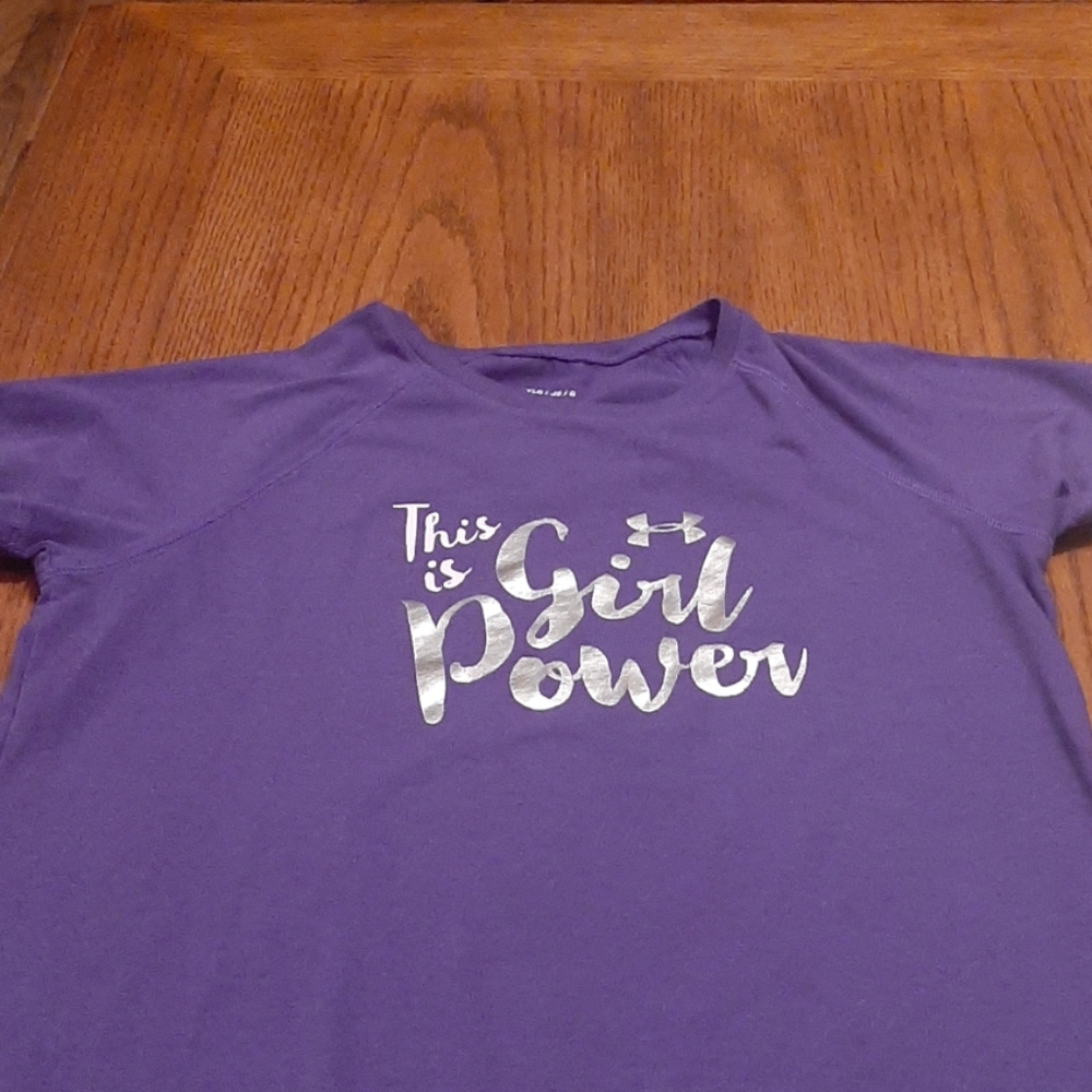 Under armour girls 10 12 shirt
